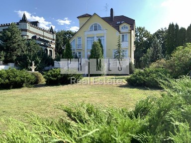 Оренда автономного будинку у Лісниках з басейном Новообухівська траса з інвертором та бомбосховищем, Козин, Козинка, Конче-Заспа, дім з басейном