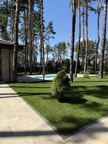 Продаж коттеджу в лісовій Бучі з бассейном 230 м2 на 15 сотках. ГАЗ