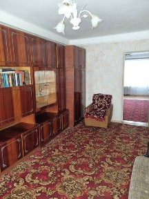 Продам 3 ком. кв. НОВГОРОДСКАЯ 23.999у.е. 2 этаж