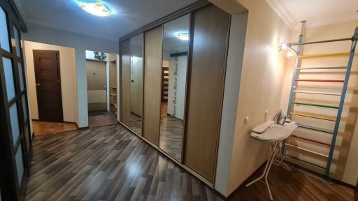 Аренда 3-комнатной квартиры 96 м², Святошинская пл., 1/1