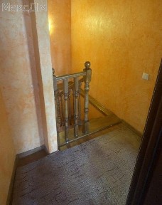 Продаж трикімнатної квартири на масиві Тинда.