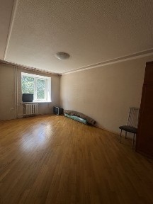 Сдам 3 комн. Квартиру 4/9 коммунальный рынок пр. Ландау 12