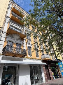 Продам квартиру під ремонт Велика Васильківська 12