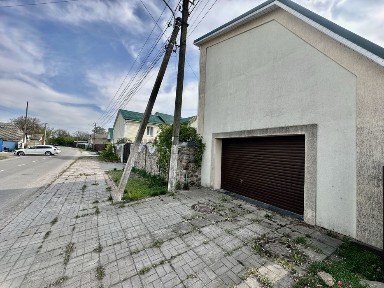 Продаж двох будинків 336м. кв. та 123м. кв. на ділянці 24сот. Красилівка - до Києва 20 хв на авто
