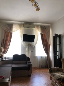 Продам 2- х комнатная ЖДвокзал. Привоз. Старосенная площадь. Водопроводная Приморский район.
