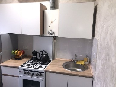 2к квартира на проспекті Юнності, вільно
