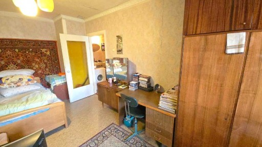 Продам 1 ком квартиру метро Индустриальная ул Шариковая 18000