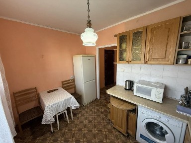 2-кімнатна квартира, вул. Мишуги, 11