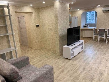 Власник. Кухня-студія 48м² + спальня + кабінет, загальна площа 97м², м. Осокорки 7хв