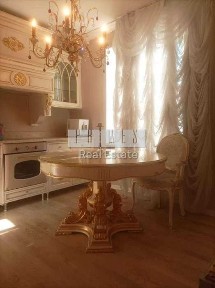Продаж 2-кімнатної квартири 75 м² Центр, вул. Тургенєвська