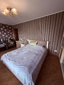 Продаю 2 к квартиру возле метро Холодная Гора