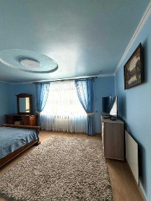 Вільна 2 кім квартира на просп. Чорновола