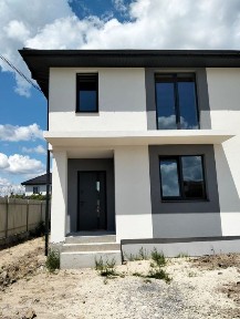 Продаж котеджу (спарка) в с. Конопниця (недалеко від кафе Реберні)