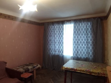 Сдам квартиру 1-ком. на ул. Строителей в Дарнице (Ленинград. пл. )