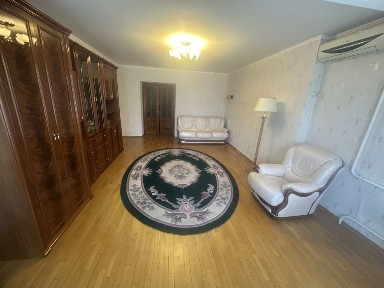 Здам 2 кім по вул Першотравневій
