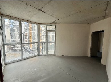 Продається 1 кімнатна квартира поряд з сосновим лісом. Зданий будинок