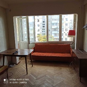 Продається 1 к квартира Русанівка вул. Ентузіастів, 29/2.