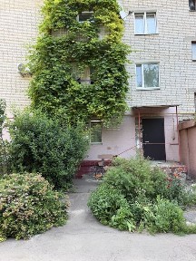 Продам 3-шку центр 1 поверх