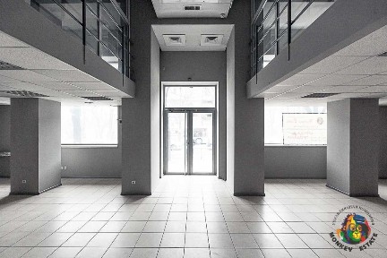 Продаж 328 кв. м. на пр. Соборном, 36 - колишнє відділення банку