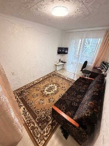 Продам 1-кімнатну квартиру. 11 мкрн. Кінотеатр МИР.
