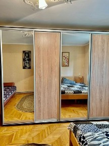 Здається велика однокімнатна квартира р -н Росвигово.