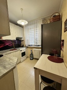 Продаж! Трикімнатна квартира