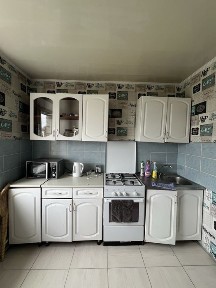 продаж 2-кімнатної квартири біля ТЦ «Метро»