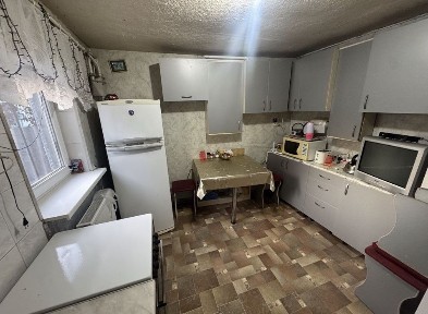 Продаж півбудинку в окремому дворі, Масляниківка