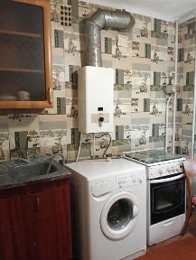 1 кімнатна охайна та чиста (поряд з Прикордонною Академією)