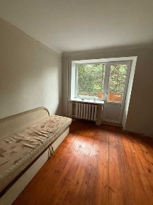 Продам 1 комнатную квартиру Бул. Бельфорский 2 этаж