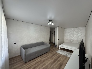 Здається 1 -кім. кв 35 м. в перше заселення