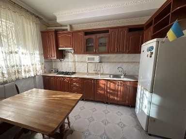 Оренда 3 кім. квартири, вул. Тисменицька, поруч річка