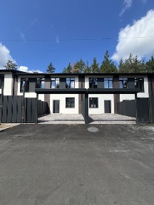 Продаж 2 поверхового таунхауса з ділянкою на 2 сотки, 120 кв. м, 4 кімнати, на вул. Патріотів • ID 34479466