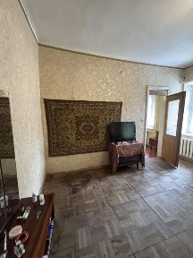 Продам 2-к квартиру с АГВ и чердаком на Б. Хмельницкого (3-167-859)
