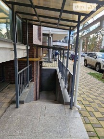Здається комерційне приміщення на вул. Прорізна 9, площа 40.2 кв. м • ID 34317042