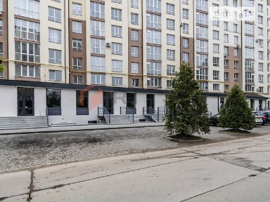 Приміщення 253 м2 з фасадним входом та ремонтом за вул. Чорновола