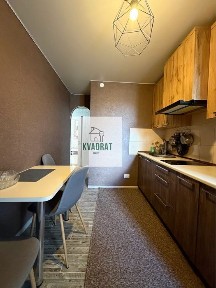 Продам затишну 2-х кімнатну квартиру з готовим ремонтом