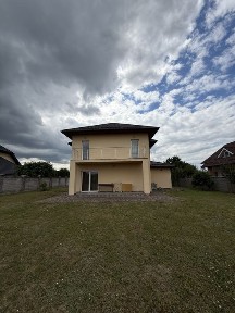 Продаж сучасного будинку з ремонтом в с. Струмівка