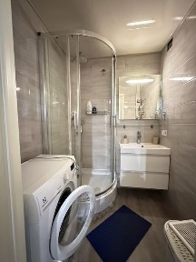 Продам 2к. кв з капітальним ремонтом
