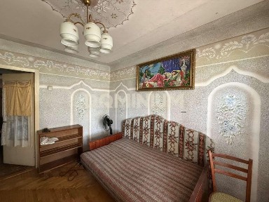 Двокімнатна квартира на третьому поверсі