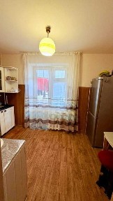 Продаж 1 кімнатної квартири на вул. Угорській