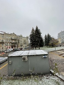 продаж з орендарями торгового приміщення вул. С. Бандери-Карпінського