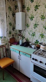 Продам 3-кімнатну квартиру на Черемушках