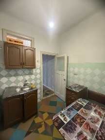 Продам 2-комнатную квартиру сталинка центр. Сертификат.