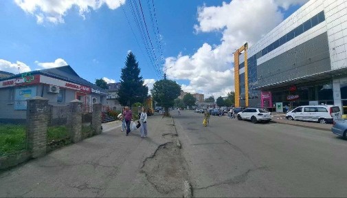 ЦЕНТР ФАСАД 60м2 біля ТЦ Гермес