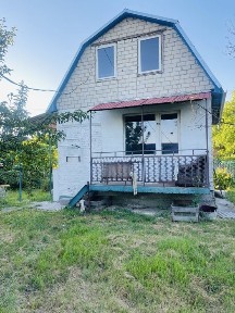 Продається затишна дача з рівною ділянкою 13 соток!