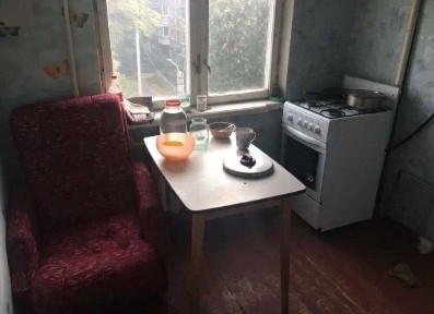 Продам 2 кім квартиру Лагунової 7