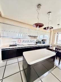 Видовий дворівневий пентхаус 236 м² | Авторський дизайн