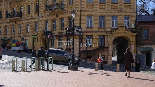 Унікальна пропозиція! Андріївський узвіз 34 Видова Супер трафік