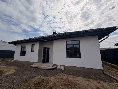 Продаж американки в Сторожниці